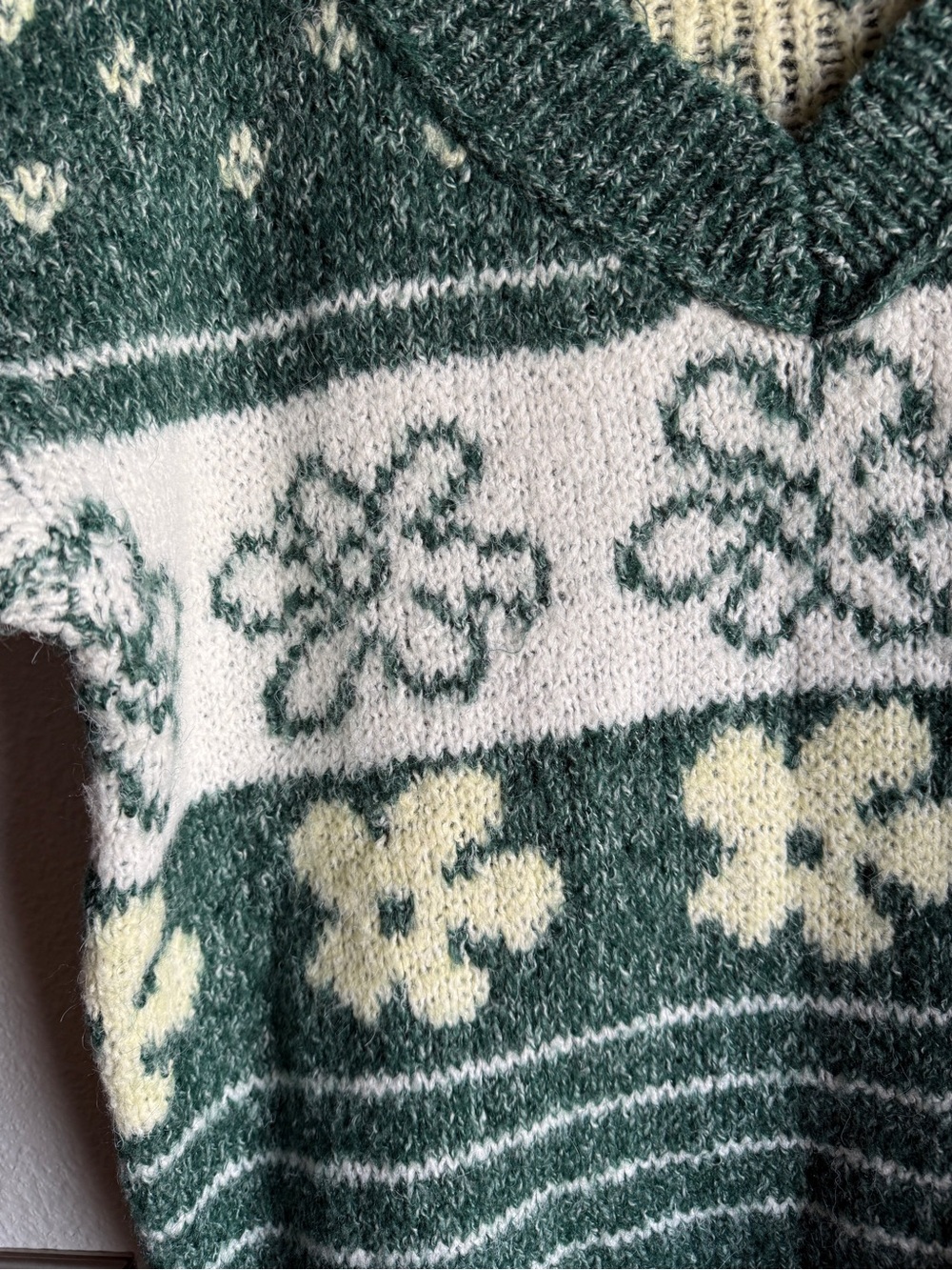 Flower Sweater - Picture 5 of 7